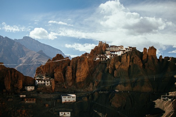 Triển[-]lãm[-]của[-]cô[-]gái[-]Việt[-]có[-]ảnh[-]trên[-]tạp[-]chí[-]quốc[-]tế